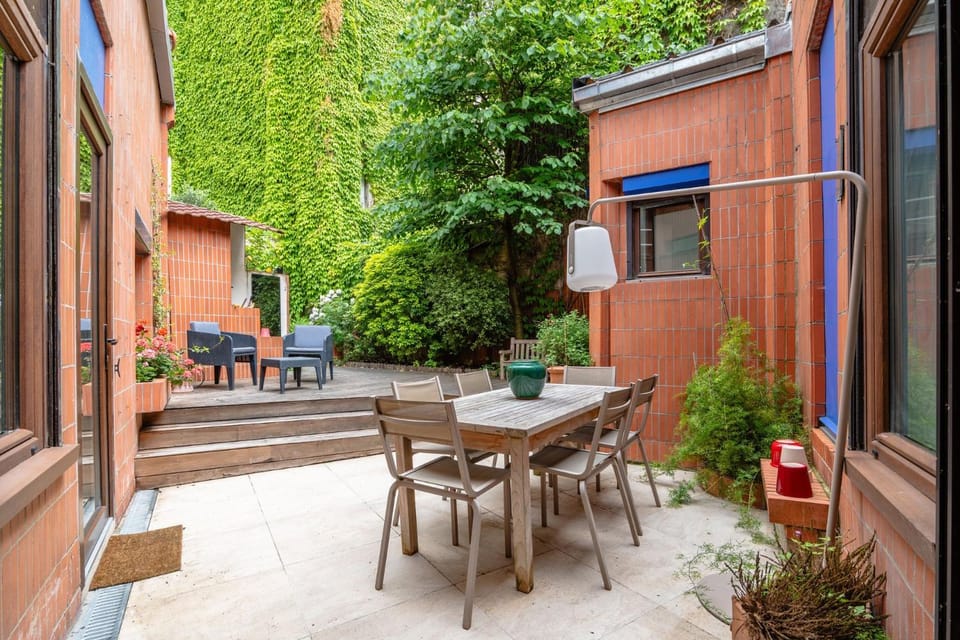 Unique 4BR Architect House with Private Terrace Bed and Breakfast in Paris
