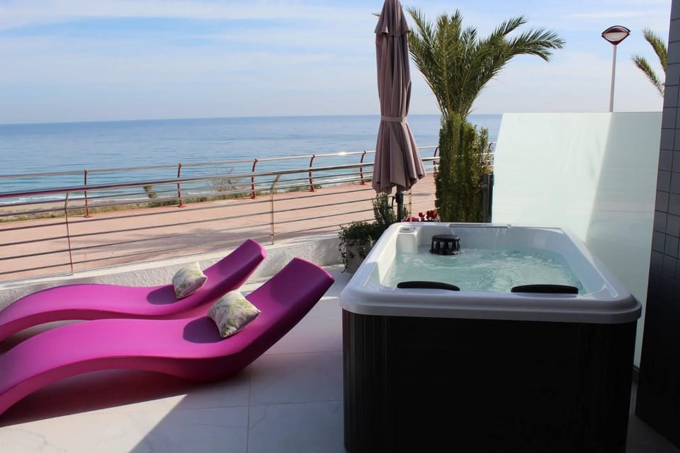 Infinity sea view Apartment in Alacantí