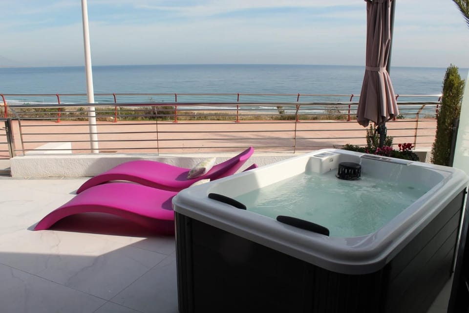 Infinity sea view Apartment in Alacantí