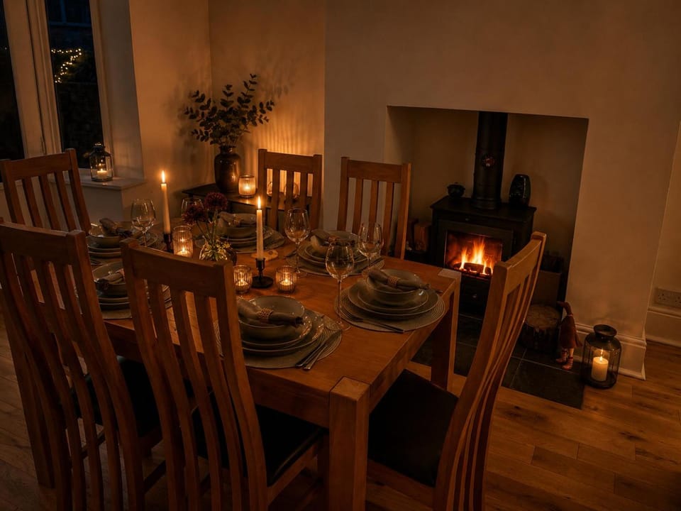 Seating area, Dining area