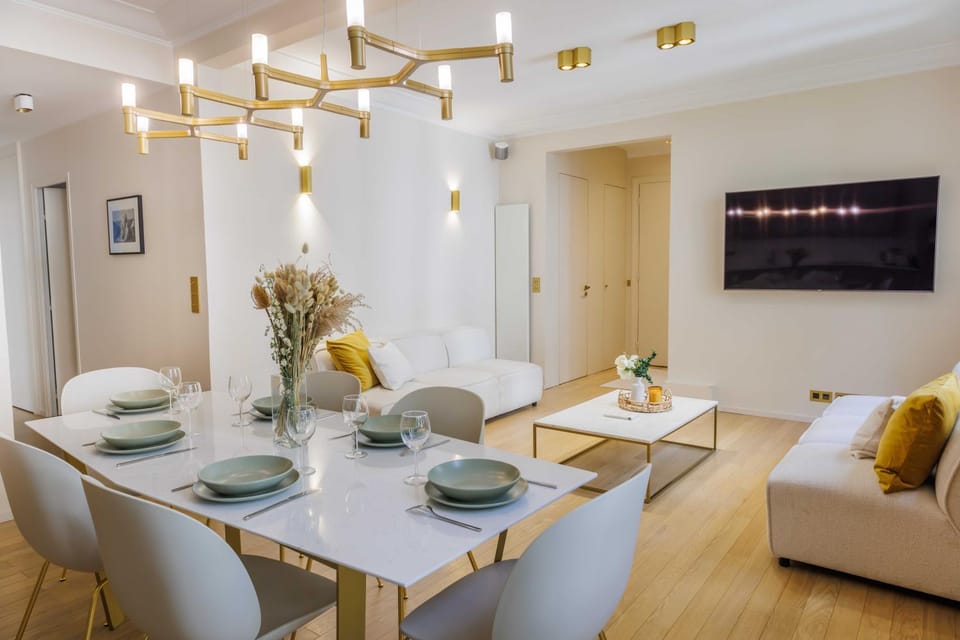 Living room, Seating area, Dining area