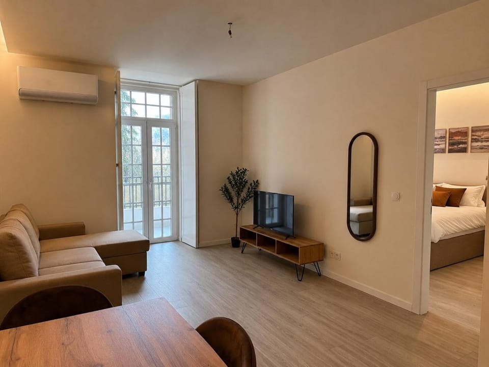 TV and multimedia, Living room, internet, air conditioner