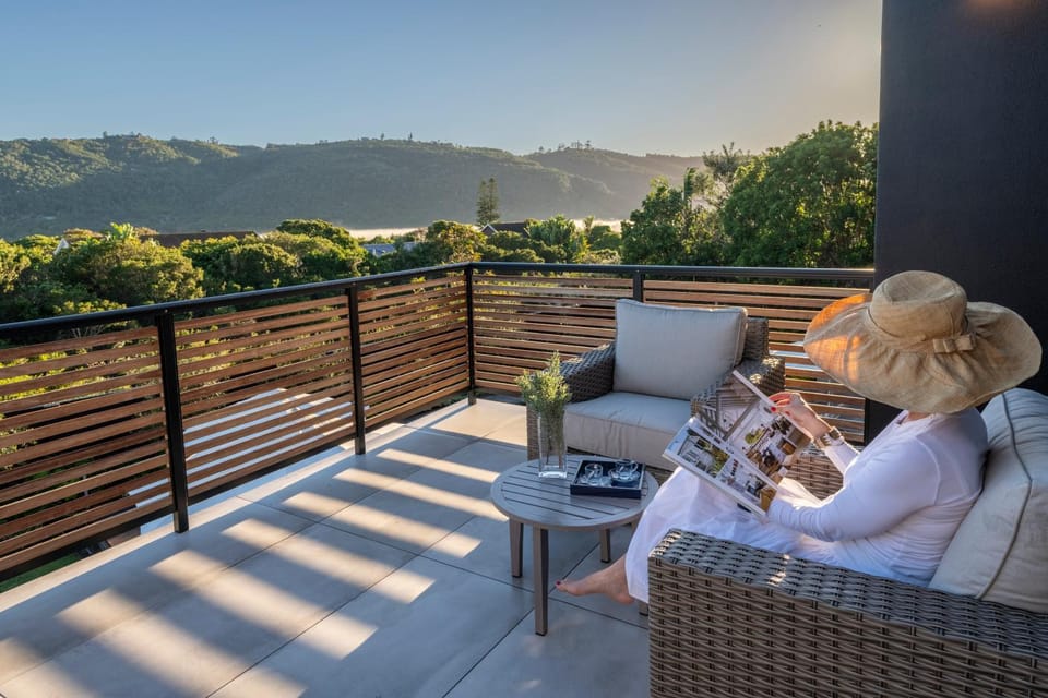 Patio, Day, Natural landscape, View (from property/room), Balcony/Terrace, Mountain view, group of guests