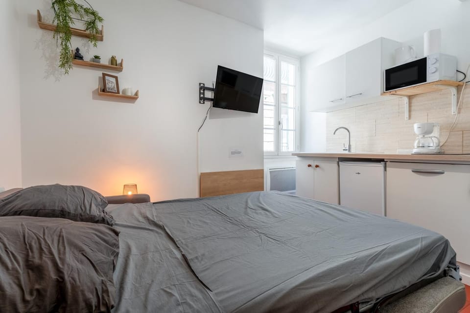 Living room, Bedroom