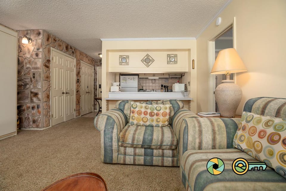 Aspen East Unit #211: Hearthstone Hideout House in Basye