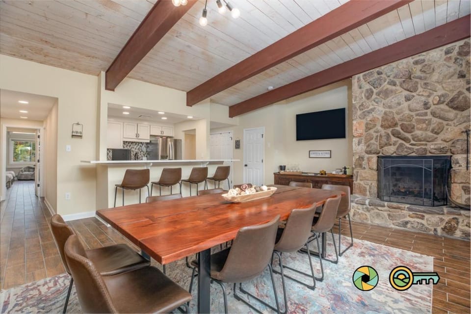 Aspen East Unit #333/334: Double the Condo, Double the Fun House in Basye