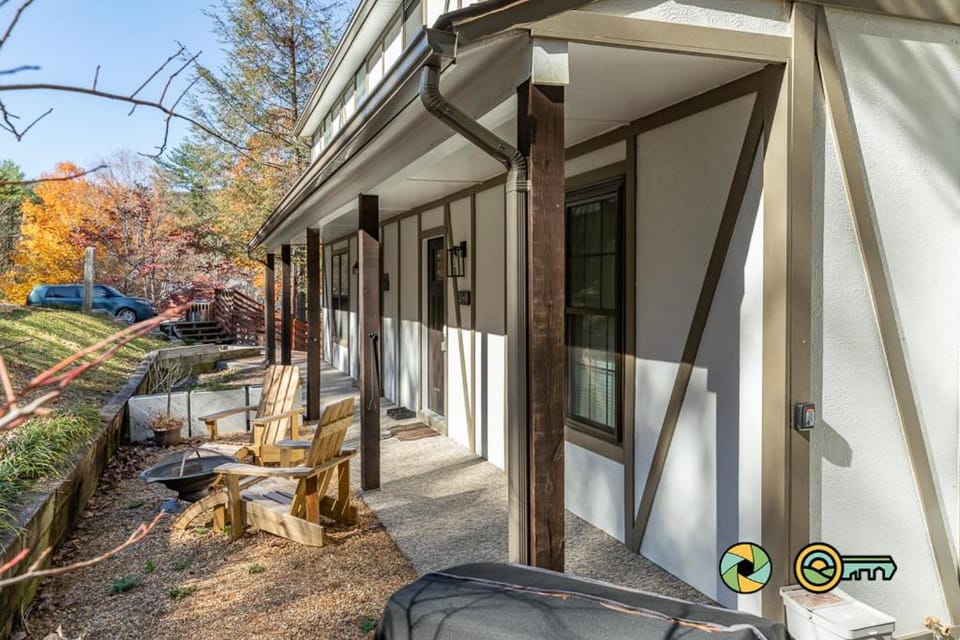 Lakeview 12B: Casa Uno Townhome House in Basye
