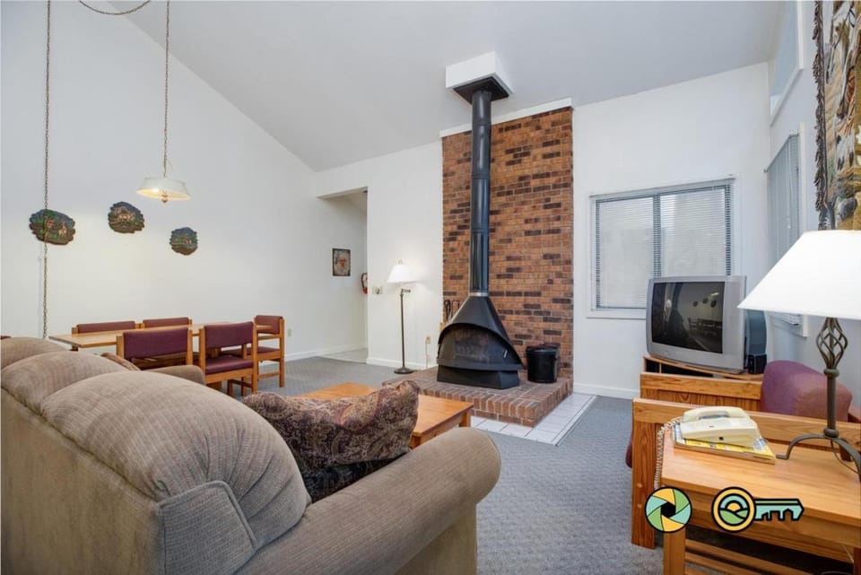 Senedo Springs Duplex #97B House in Basye