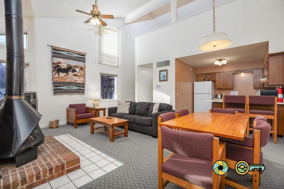 Senedo Springs Duplex #98B House in Basye
