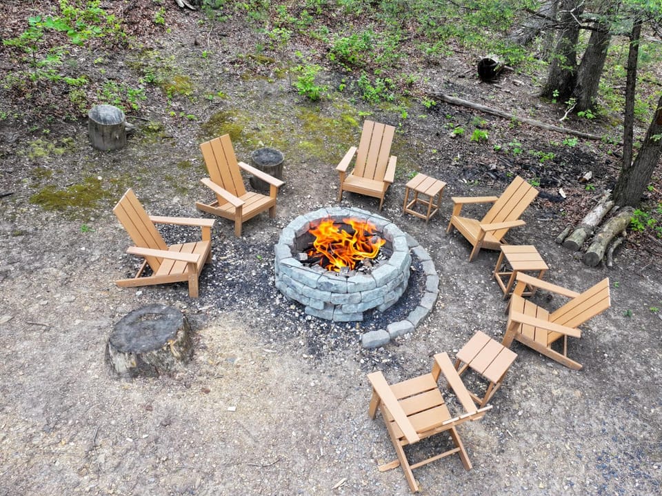 6010 Crooked Run: Moonshine Mountain Chalet in Basye