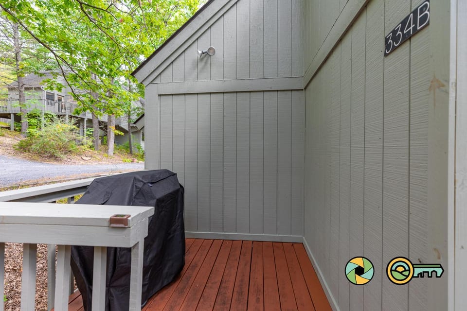 Lakeview 85B: Treehouse Mountain House in Basye