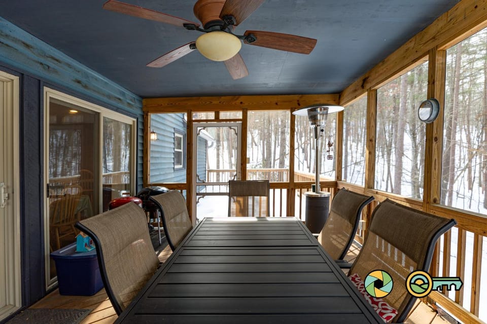 1562 Greenview Drive: Blue Bungalow House in Basye