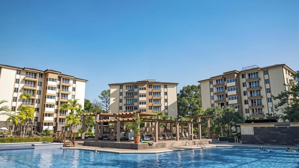 Property building, Swimming pool
