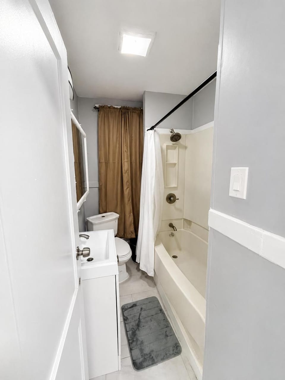 Shower, Toilet, Bathroom, Bath, towels
