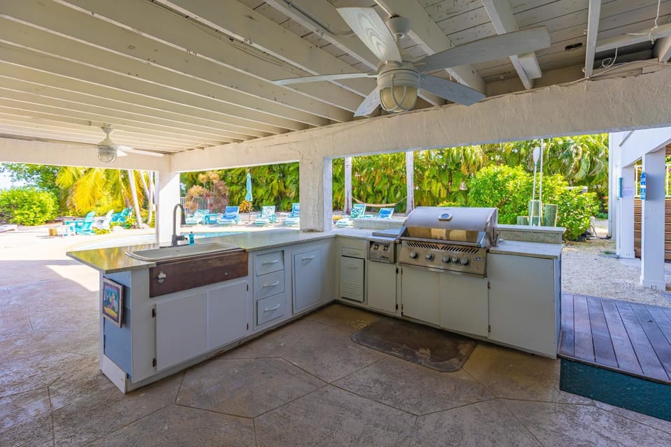 MA05 Bayfront Sunset Oasis House in Marathon