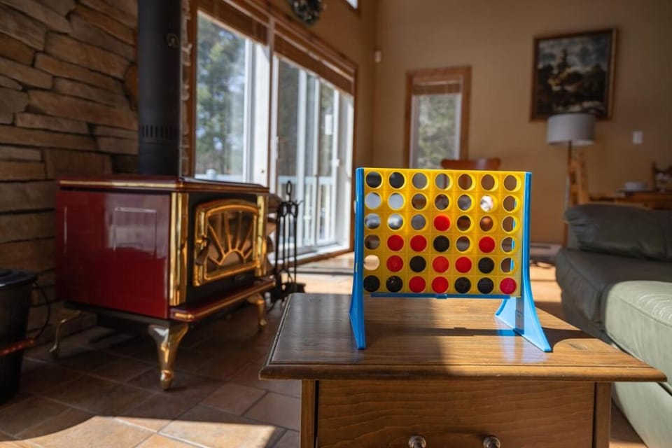 La vie de chalet à 4 min des pistes de Tremblant House in Ontario