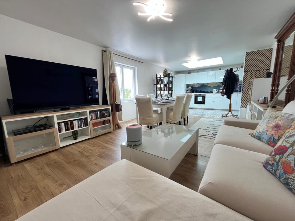 TV and multimedia, Living room