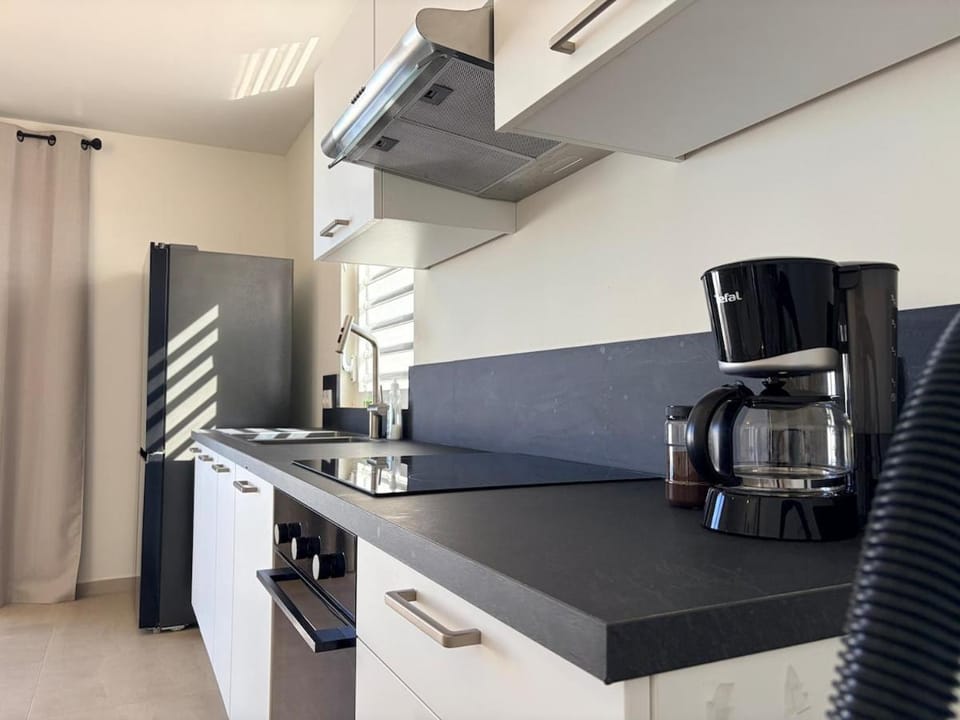 Coffee/tea facilities, Kitchen or kitchenette