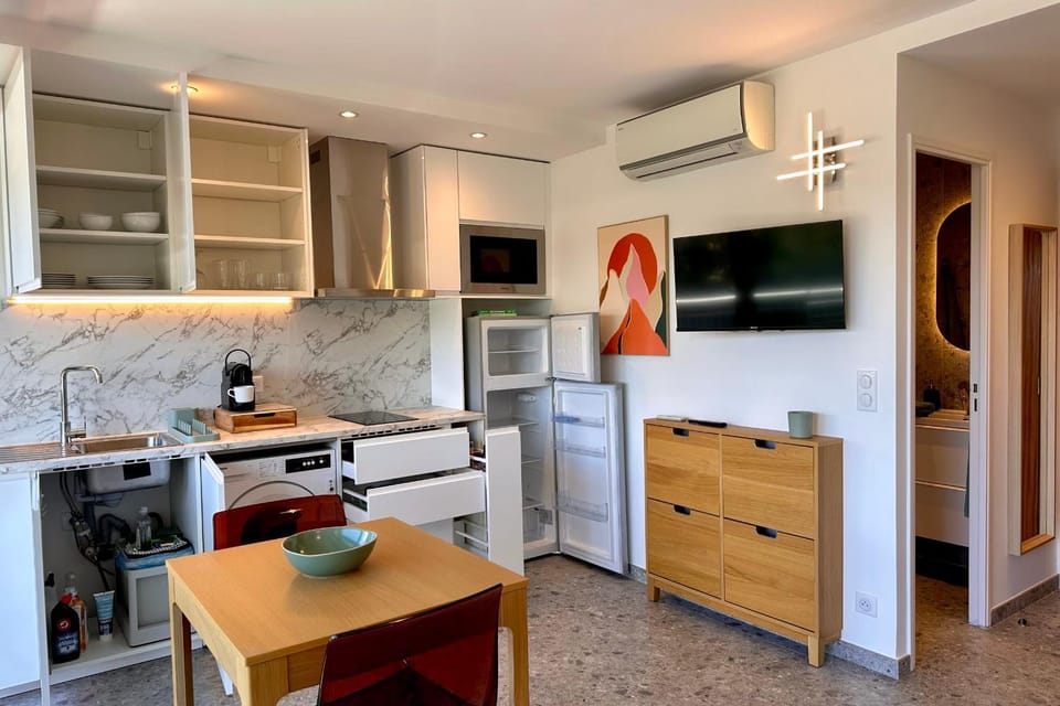 Studio on the marina with terrace and pool Apartment in Mandelieu-La Napoule