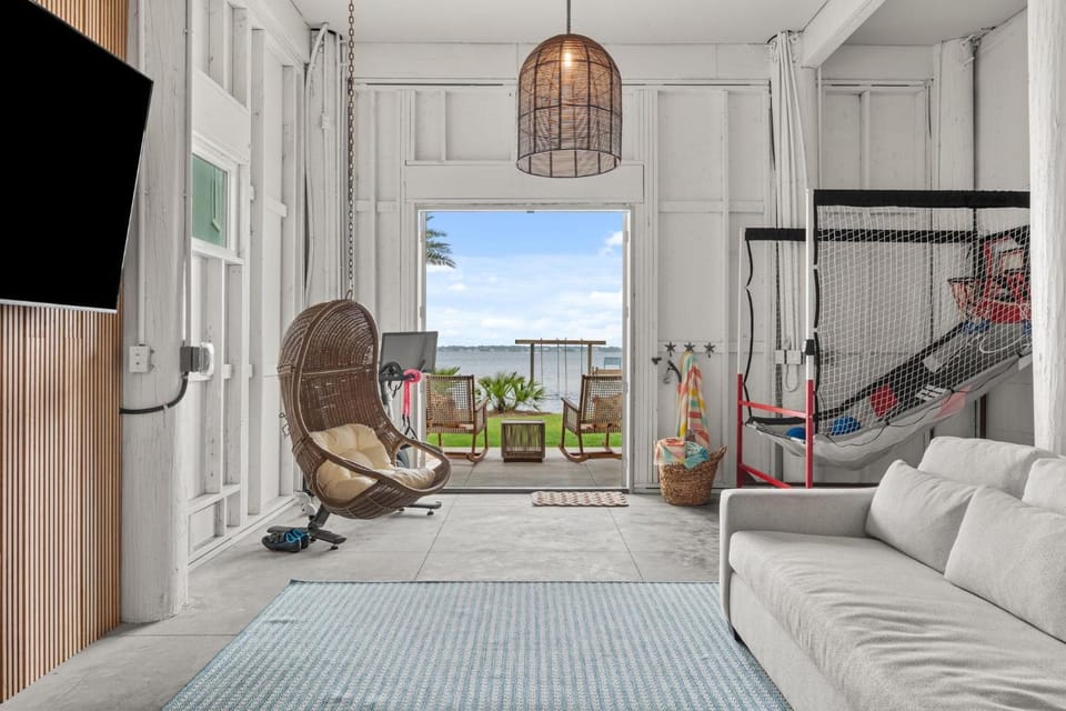 Kokomo Bungalow House in Pensacola Beach