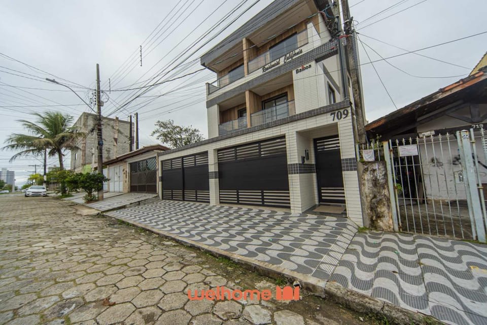 Casa na Praia Grande a 600m da Praia do Caicara House in State of São Paulo