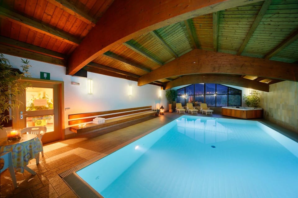 Swimming pool, Swimming pool