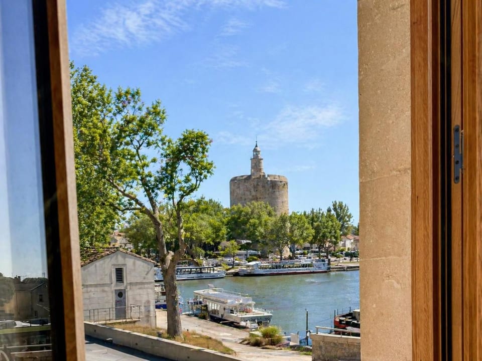 LE PALMIER Aigues-Mortes PARKING Petite Camargue Bed and Breakfast in Aigues-Mortes