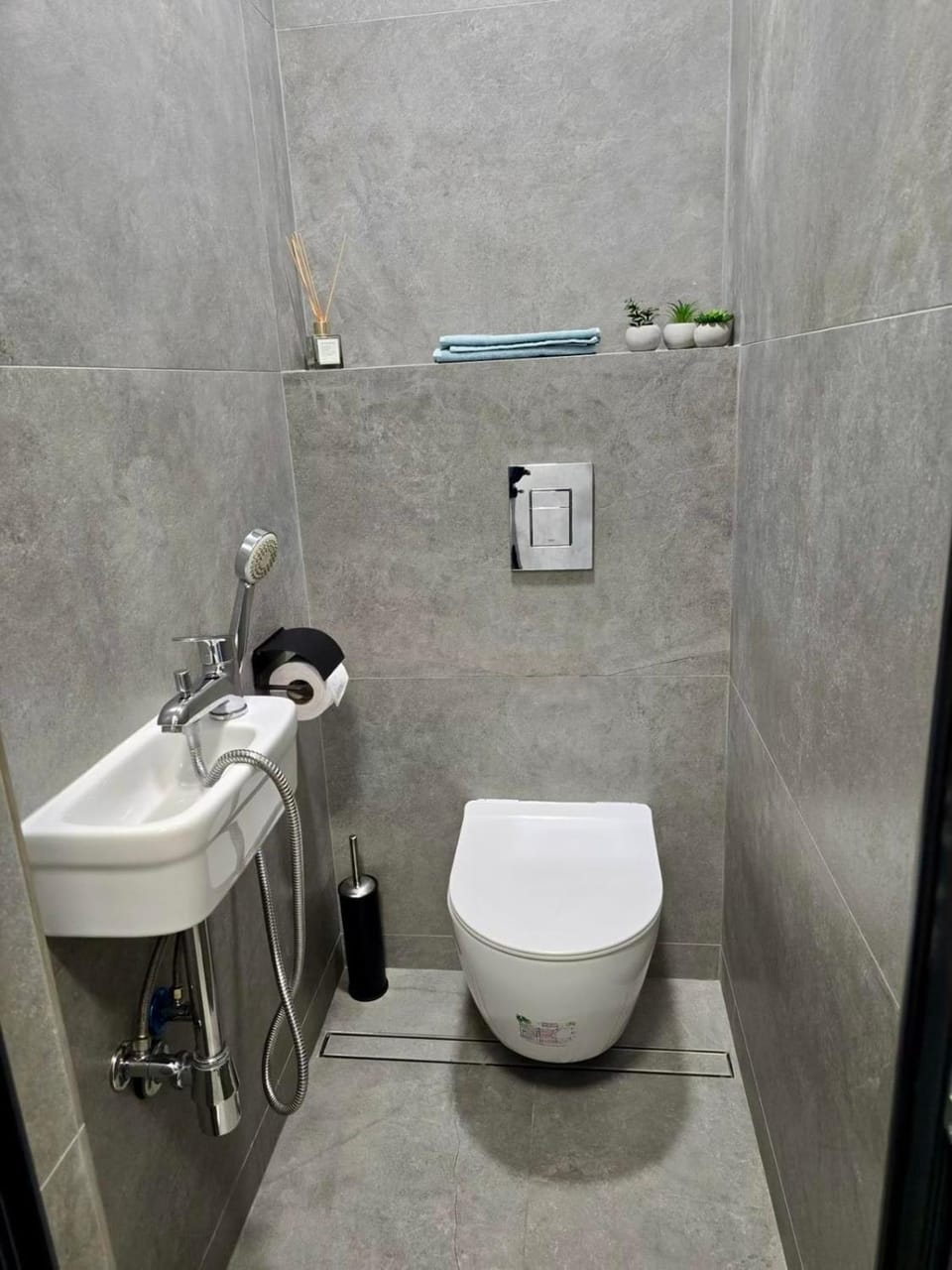 Avenue Pernik 3 bedroom,2 bathroom,Gagarin street Apartment in Sofia City Province