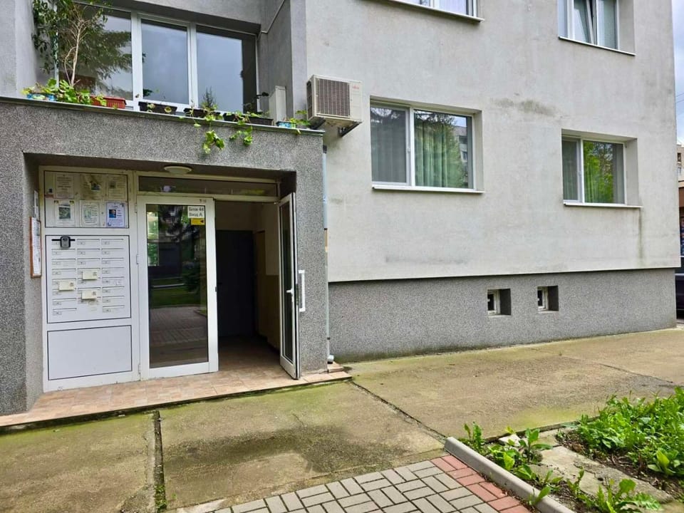 Avenue Pernik 3 bedroom,2 bathroom,Gagarin street Apartment in Sofia City Province