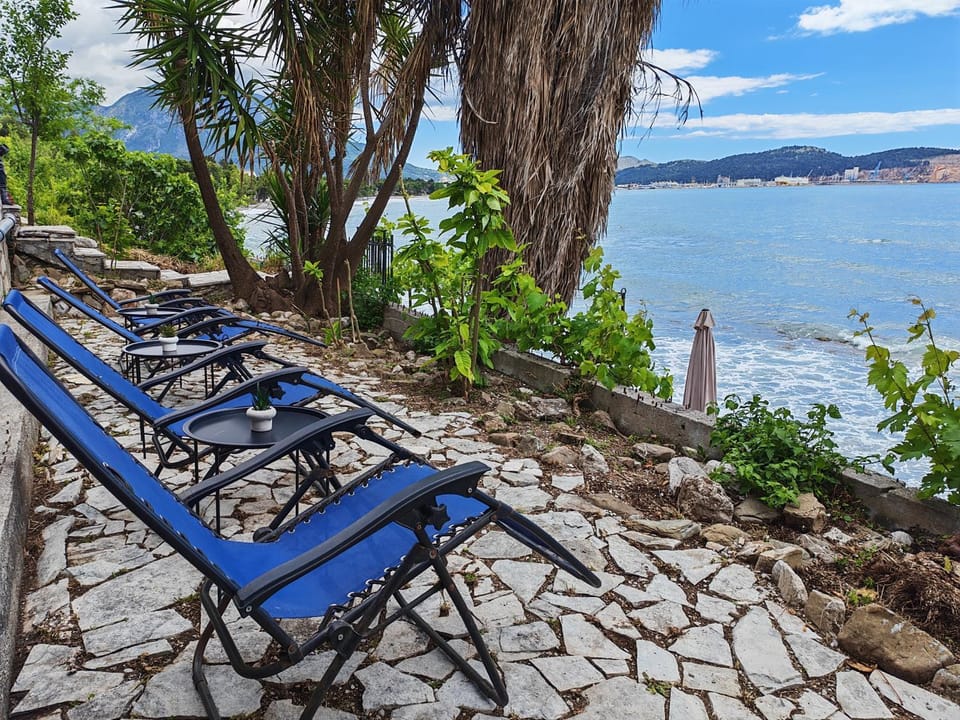 Lana Seafront Apartments Apartment in Montenegro