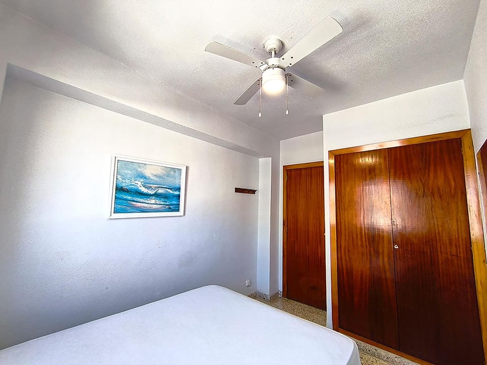 Spring, Bed, Activities, Winter, Summer, Balcony/Terrace, Photo of the whole room, Beach, Hiking, Animals, Animals, Animals, Bedroom, Autumn, Pets, Pets, Pets, Sea view, Sports, Entertainment, children, children, children, young children, young children, young children, older children, older children, older children, Family, Family, Family, dishwasher, microwave, oven, pet friendly, pet friendly, wardrobe, washing machine, elevator