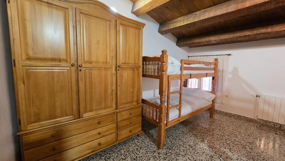 bunk bed, heating, wardrobe