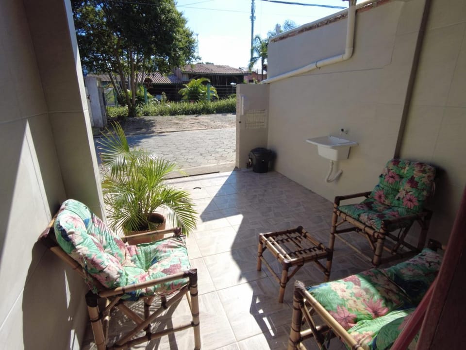 Red River Studio 52A House in Florianopolis