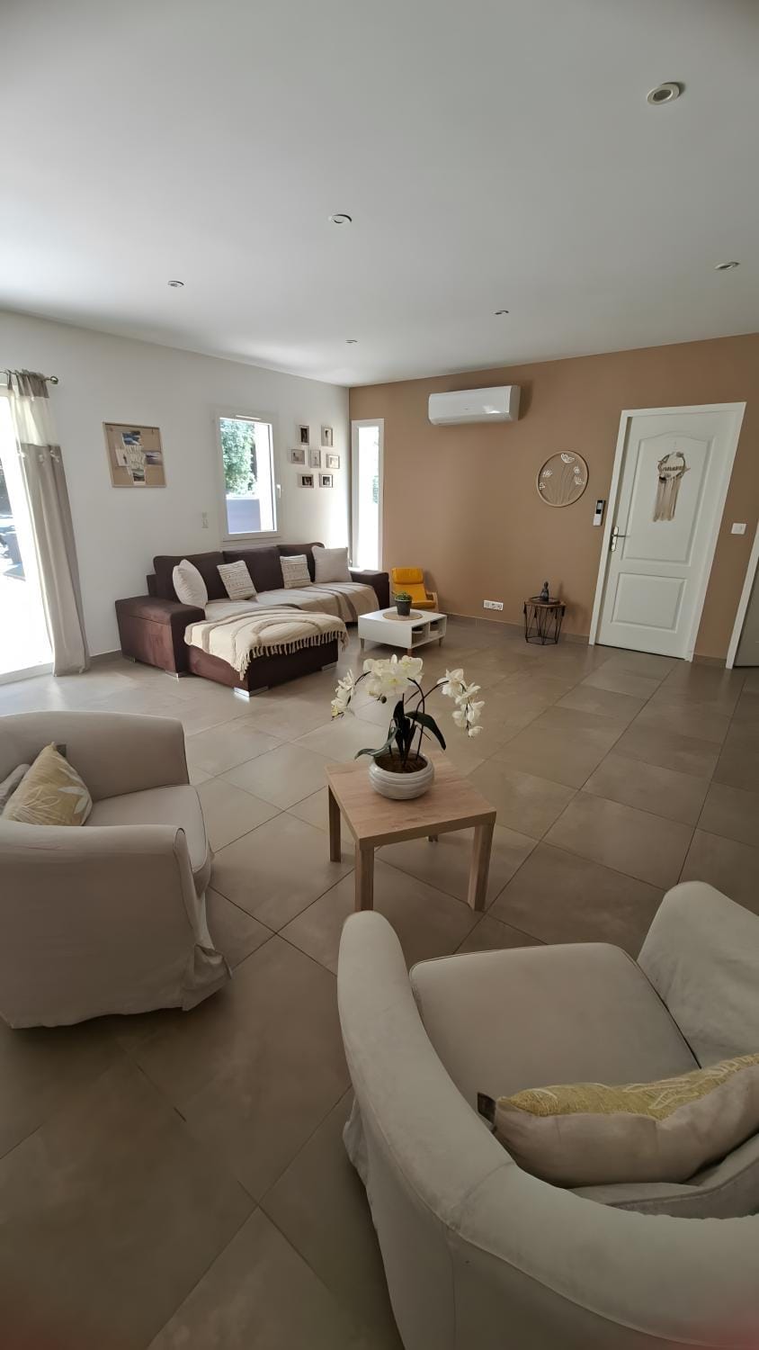 Property building, Living room