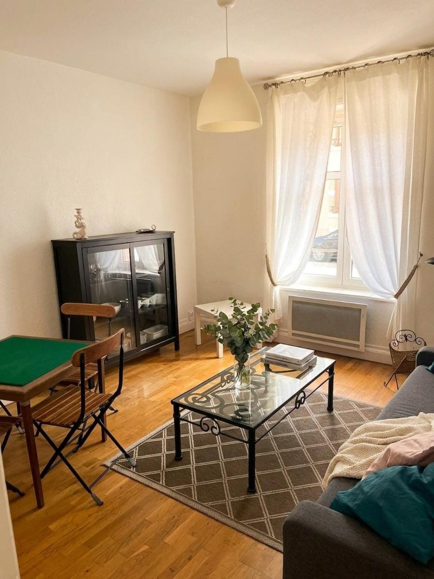 Peaceful haven in Houssonville, 2 quiet bedrooms Apartment in Nancy