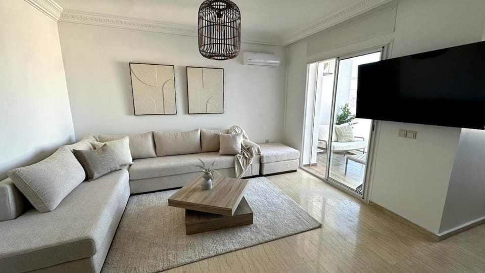 Luxurious 2 Bedrooms I Panoramic Sea View I Pool Apartment in Tangier