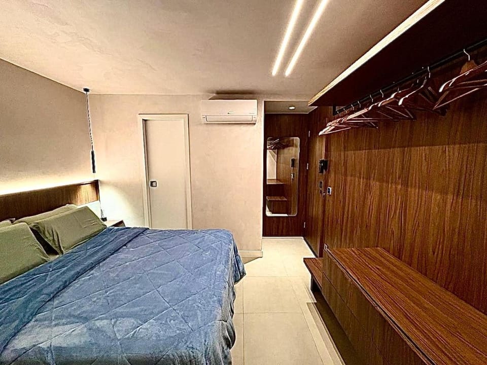 Bed, Bedroom, wardrobe, air conditioner