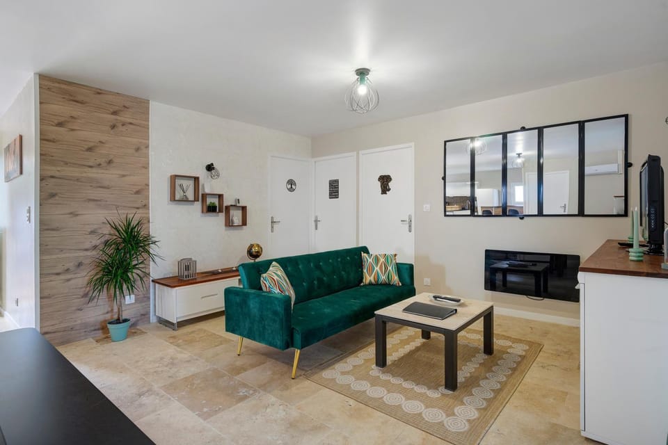 Property building, Living room