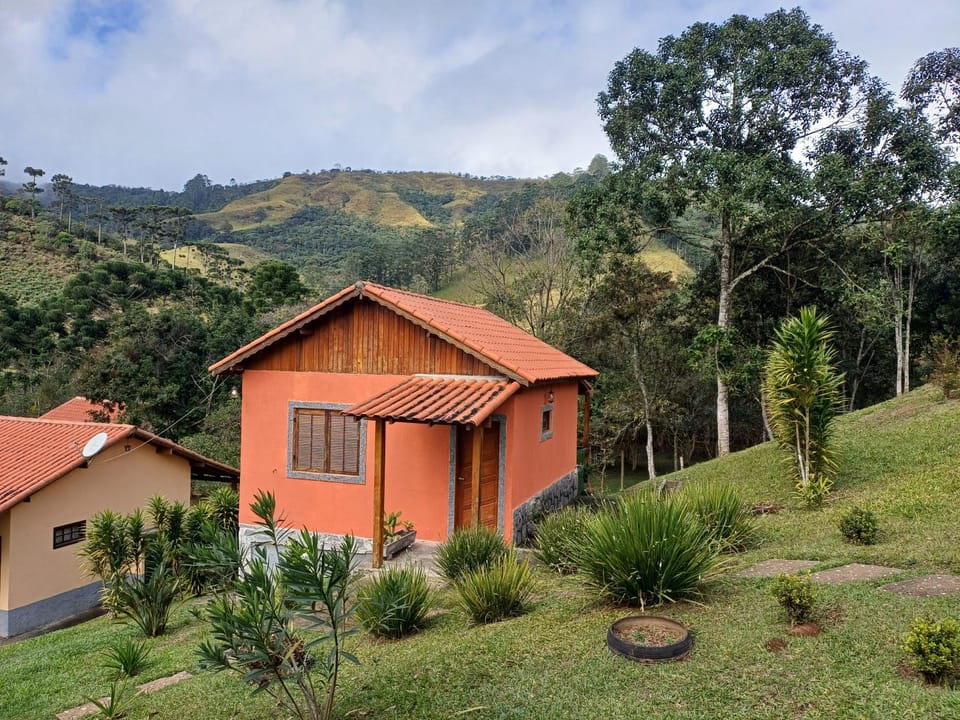 Pousada Recanto Lajinha - Chalé Amor Eterno Nature lodge in State of Rio de Janeiro
