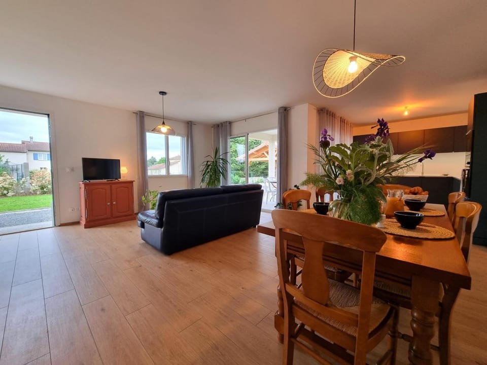 Gîte paisible, animaux admis - 4 pers. - FR-1-496-407 House in Auvergne-Rhône-Alpes