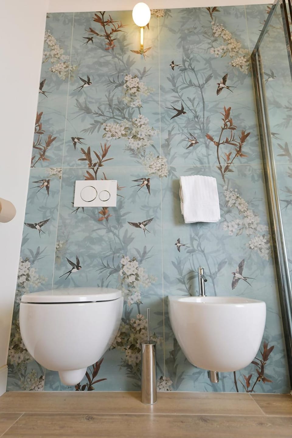 Bathroom, Decorative detail
