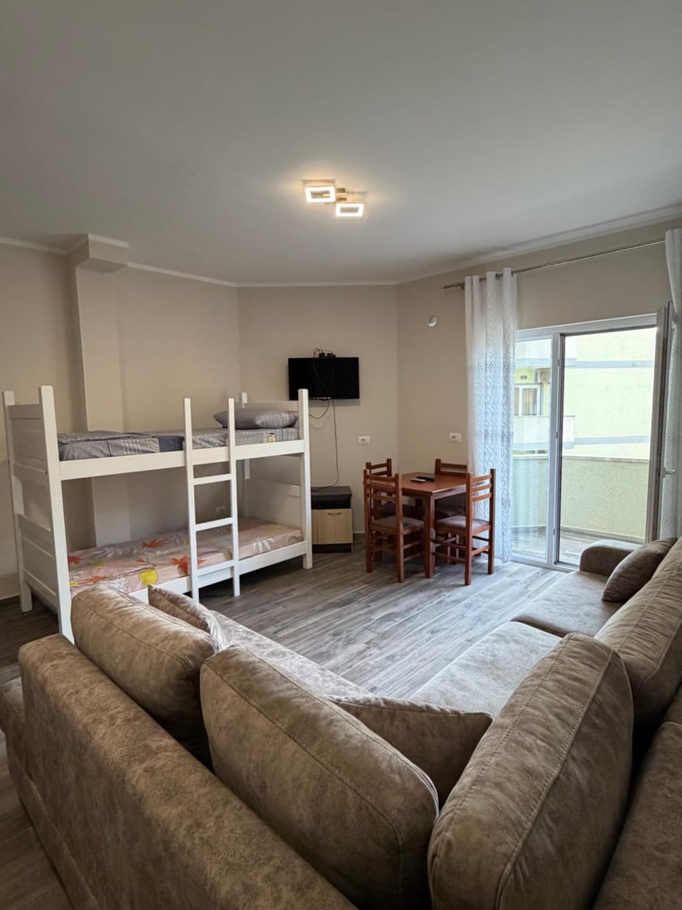TV and multimedia, Living room, bunk bed