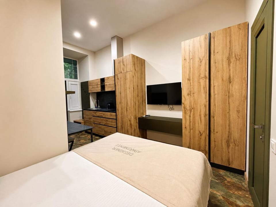 TV and multimedia, Kitchen or kitchenette, Photo of the whole room, wardrobe