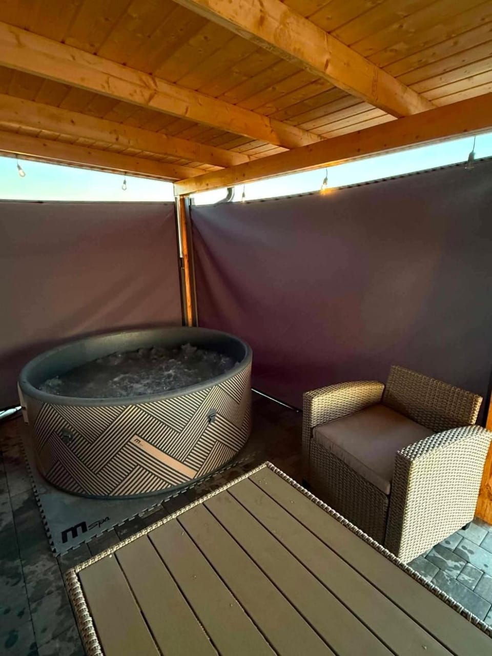 Hot Tub, Balcony/Terrace