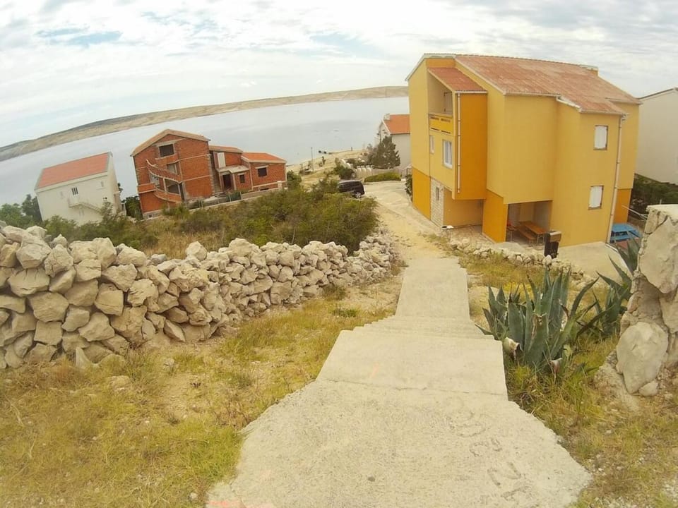 Apartment Nada near Zrće Beach Apartment in Novalja