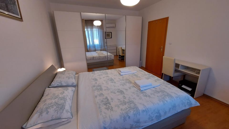 Apartments Cezar Apartment in Pula