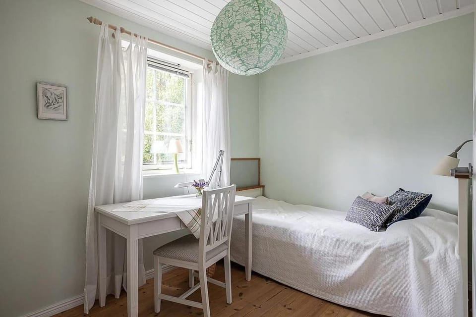 Skärgårdshus med brygga och bastu nära Stockholm House in Stockholm County