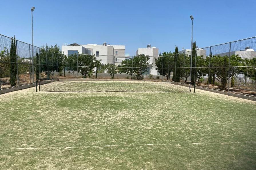 Stunning 2-BR Apt in a luxury complex near the beach! Apartment in Paralimni