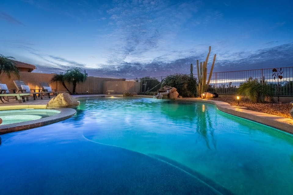 Mountain ViewsGame RoomTheaterPoolSpa House in Gold Canyon