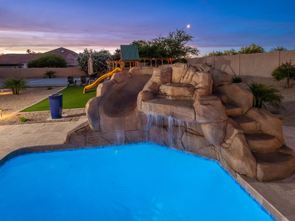 Luxury Oasis Slide Pool Pickleball Game Room Villa in Scottsdale